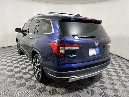 2022 Honda Pilot Touring 8-Passenger