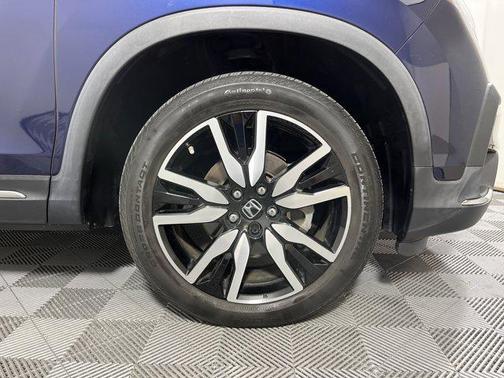 2022 Honda Pilot Touring 8-Passenger