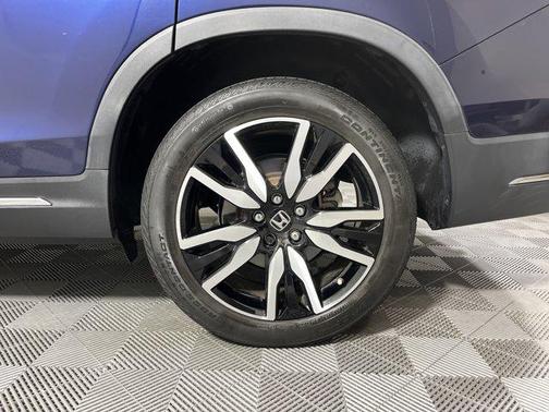 2022 Honda Pilot Touring 8-Passenger