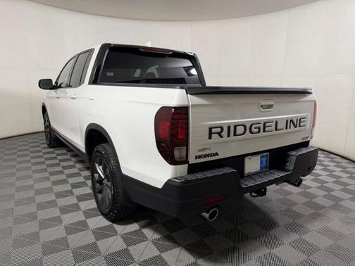 Platinum White Pearl 2025 Honda Ridgeline Sport