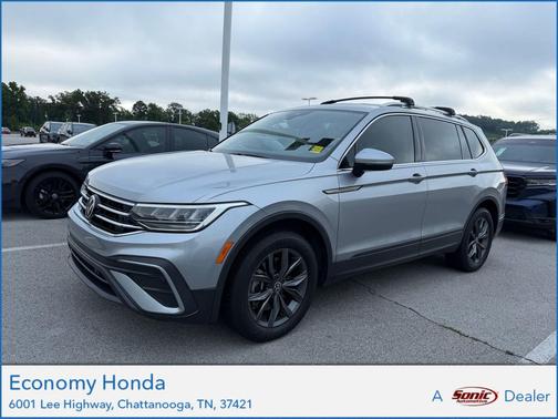 Pyrite Silver Metallic 2022 Volkswagen Tiguan 2.0T SE