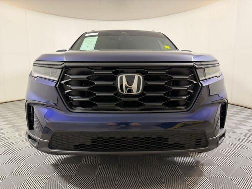 Obsidian Blue Pearl 2025 Honda Pilot Sport