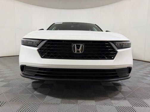 Platinum White Pearl 2026 Honda Accord Hybrid Sport