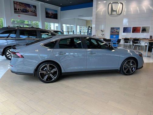 2025 Honda Accord Hybrid Base