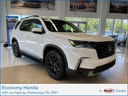 2025 Honda Pilot Touring 8-Passenger