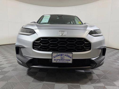 Lunar Silver Metallic 2025 Honda HR-V LX