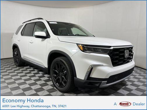 2025 Honda Pilot Touring 8-Passenger