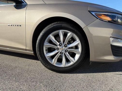 Mineral Gray Metallic 2023 Chevrolet Malibu FWD 1LT
