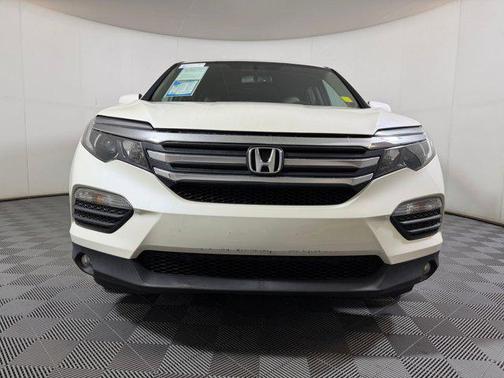 White Diamond Pearl 2016 Honda Pilot EX-L