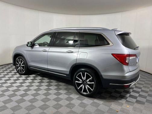 2019 Honda Pilot Touring 8-Passenger
