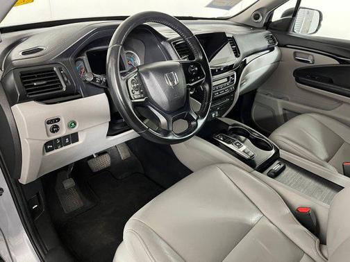 2019 Honda Pilot Touring 8-Passenger