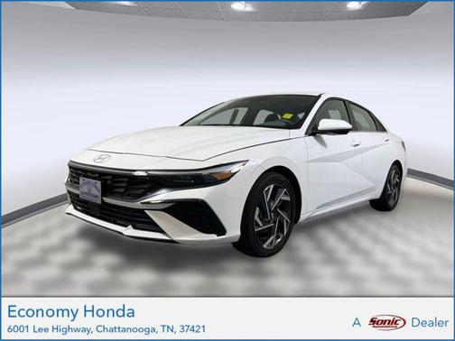 2025 Hyundai ELANTRA SEL