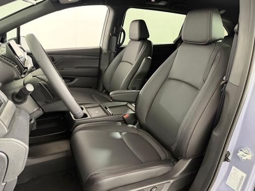 Sonic Gray Pearl 2026 Honda Odyssey Sport-L