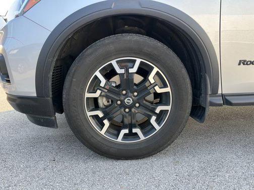 2020 Nissan Pathfinder SL 2WD