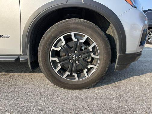 2020 Nissan Pathfinder SL 2WD
