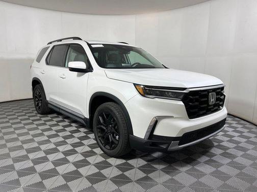 2025 Honda Pilot Touring 8-Passenger
