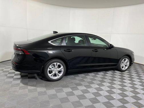 2025 Honda Accord LX 1.5T