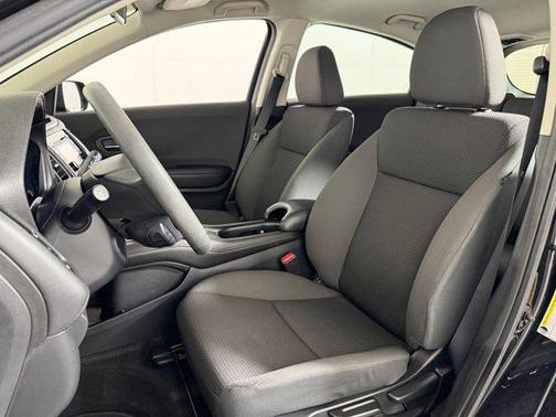 Crystal Black Pearl 2020 Honda HR-V LX