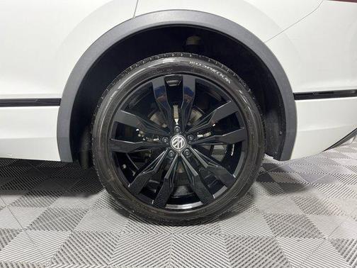 2021 Volkswagen Tiguan 2.0T SE R-Line Black