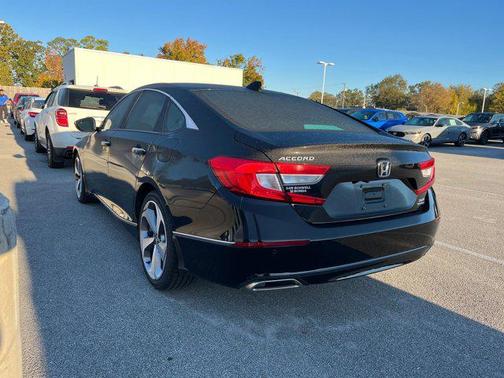 2019 Honda Accord Touring 2.0T