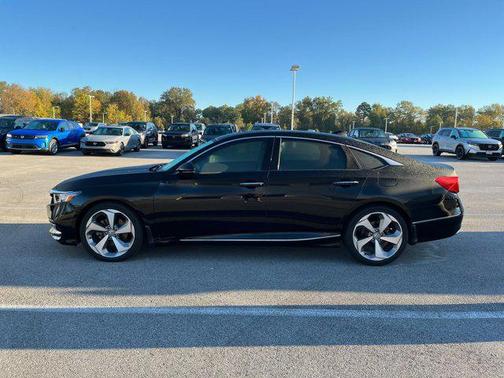 2019 Honda Accord Touring 2.0T