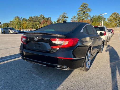 2019 Honda Accord Touring 2.0T