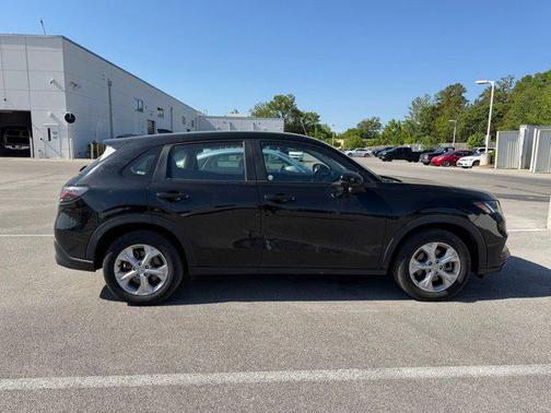 Crystal Black Pearl 2025 Honda HR-V LX