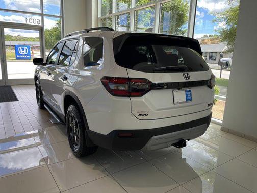 2025 Honda Pilot TrailSport