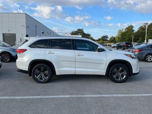 2017 Toyota Highlander Limited