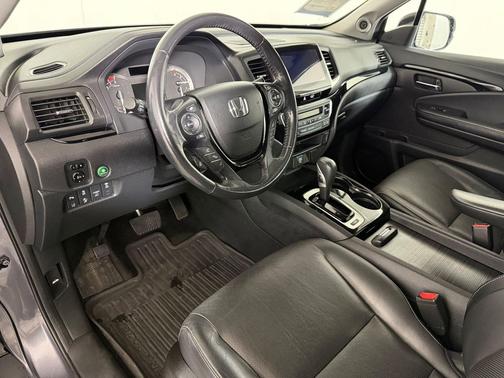 Modern Steel Metallic 2017 Honda Ridgeline RTL-E