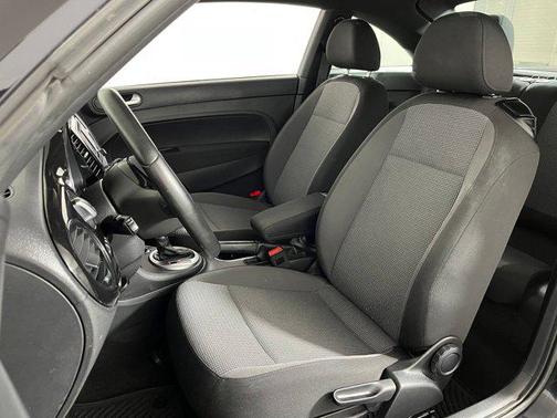 2018 Volkswagen Beetle 2.0T S