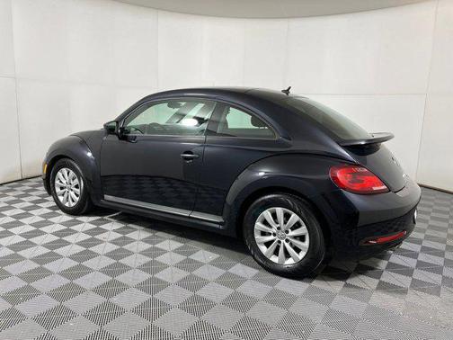 2018 Volkswagen Beetle 2.0T S