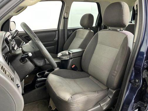 2003 Ford Escape XLS