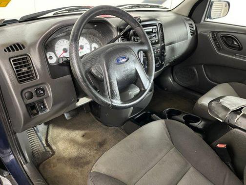 2003 Ford Escape XLS