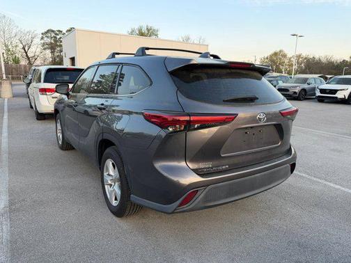 Magnetic Gray Metallic 2021 Toyota Highlander L