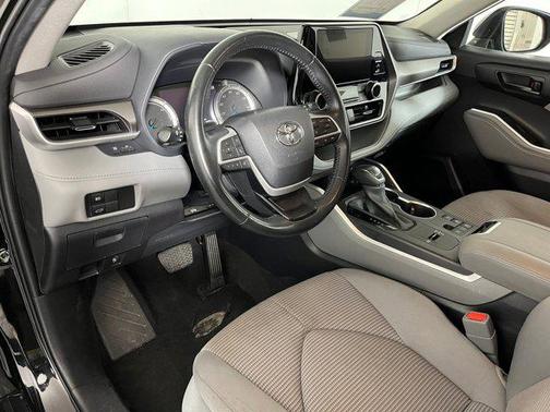 2023 Toyota Highlander Hybrid LE