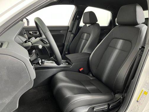 Platinum White Pearl 2026 Honda Civic Sport