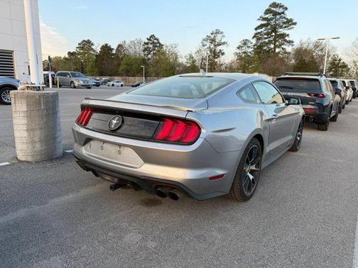 2021 Ford Mustang EcoBoost