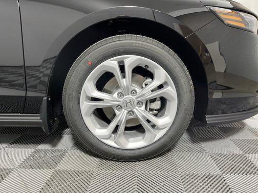 2025 Honda Accord LX 1.5T