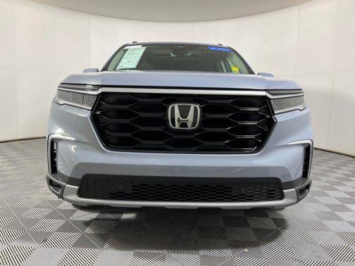 2023 Honda Pilot Touring 8-Passenger
