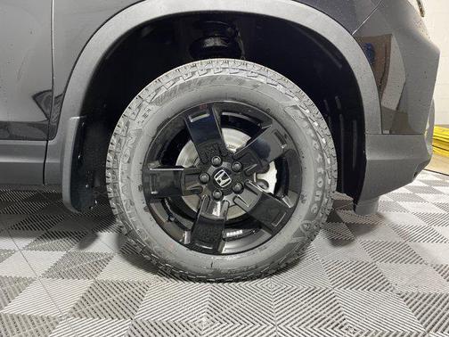 2025 Honda Ridgeline Black