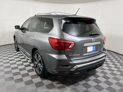 2018 Nissan Pathfinder Platinum