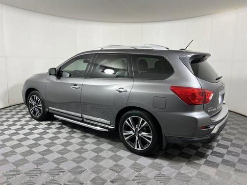 2018 Nissan Pathfinder Platinum