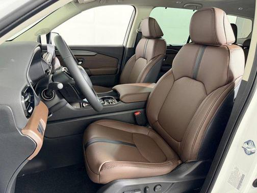Platinum White Pearl 2026 Honda Pilot Touring 8-Passenger