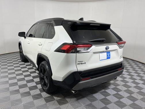 2021 Toyota RAV4 Hybrid SE