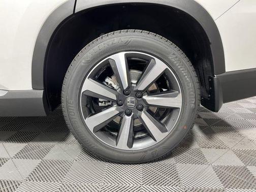 2025 Honda Pilot Touring 8-Passenger