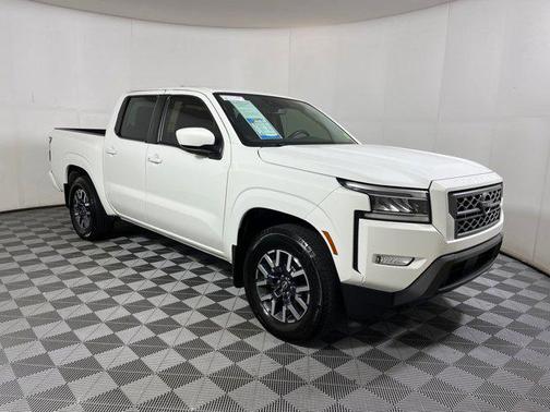 2024 Nissan Frontier SL