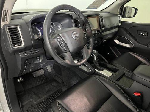 2024 Nissan Frontier SL