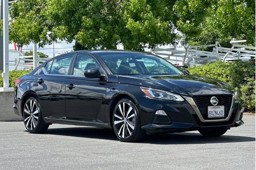 2022 Nissan Altima 2.5 SR
