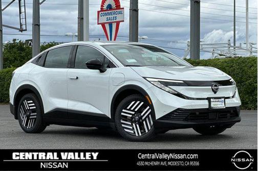 Everest White Pearl Tricoat 2026 Nissan Leaf SV+
